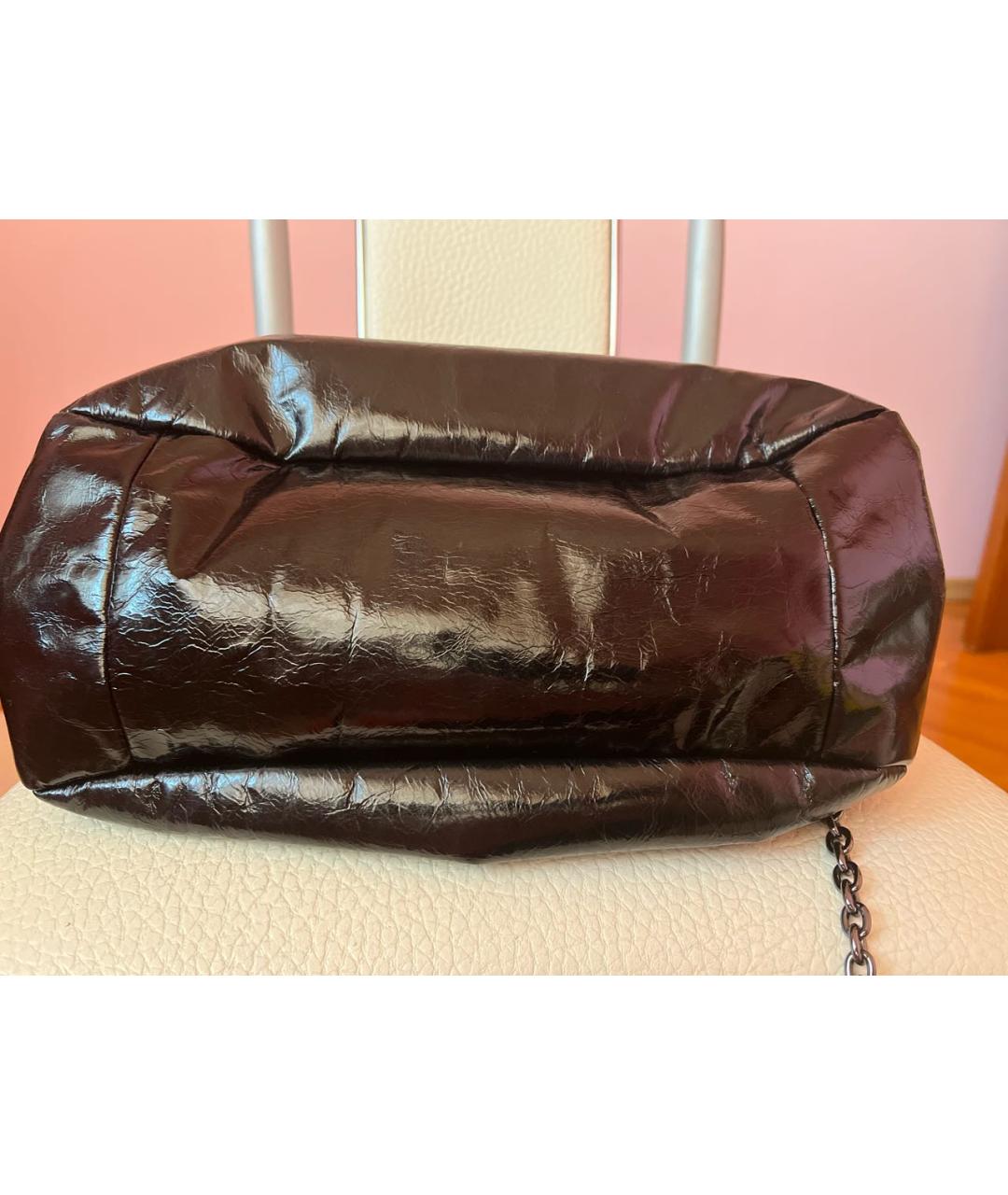 WEEKEND MAX MARA Черная сумка через плечо из лакированной кожи, фото 3