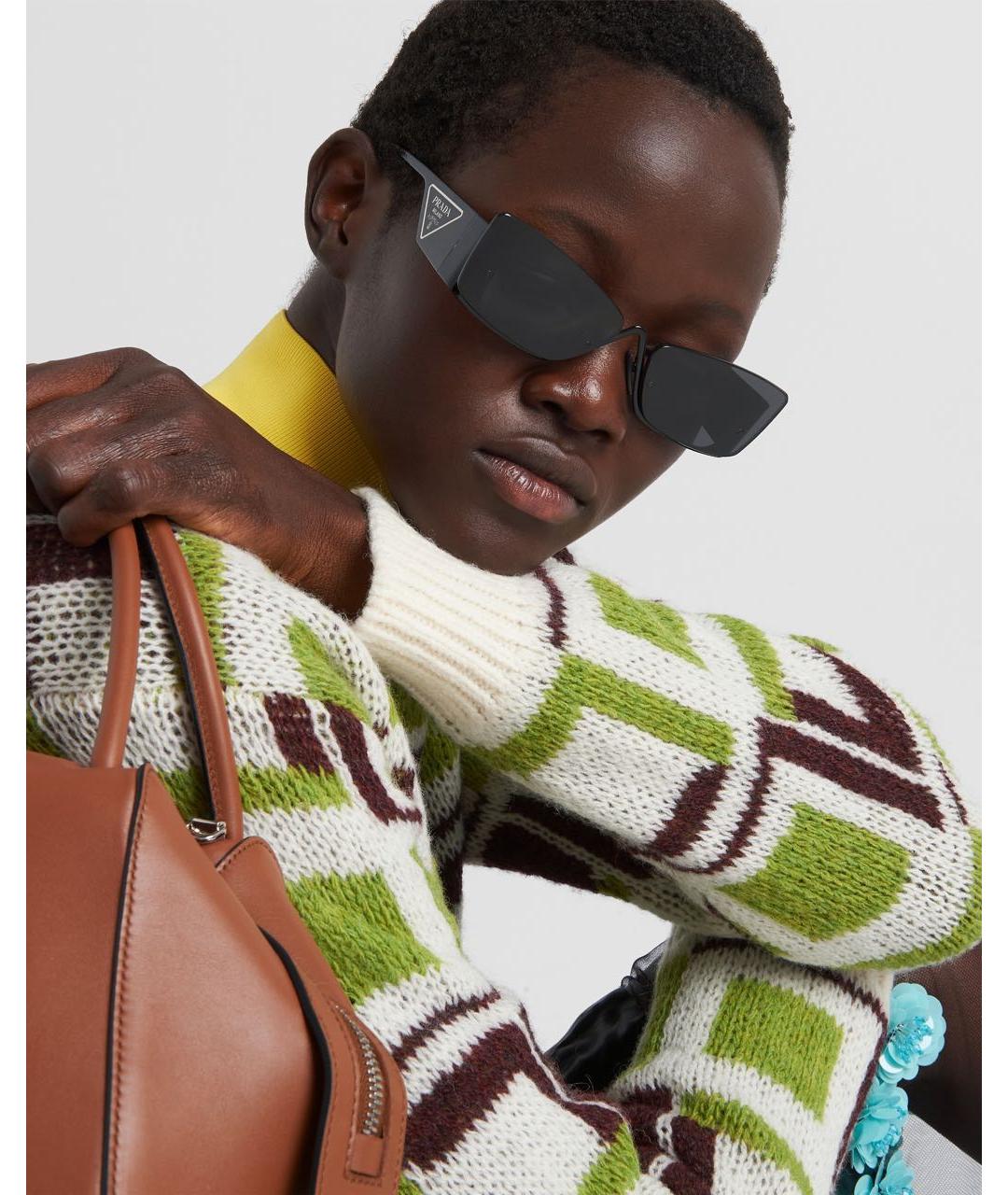PRADA Черные солнцезащитные очки, фото 2