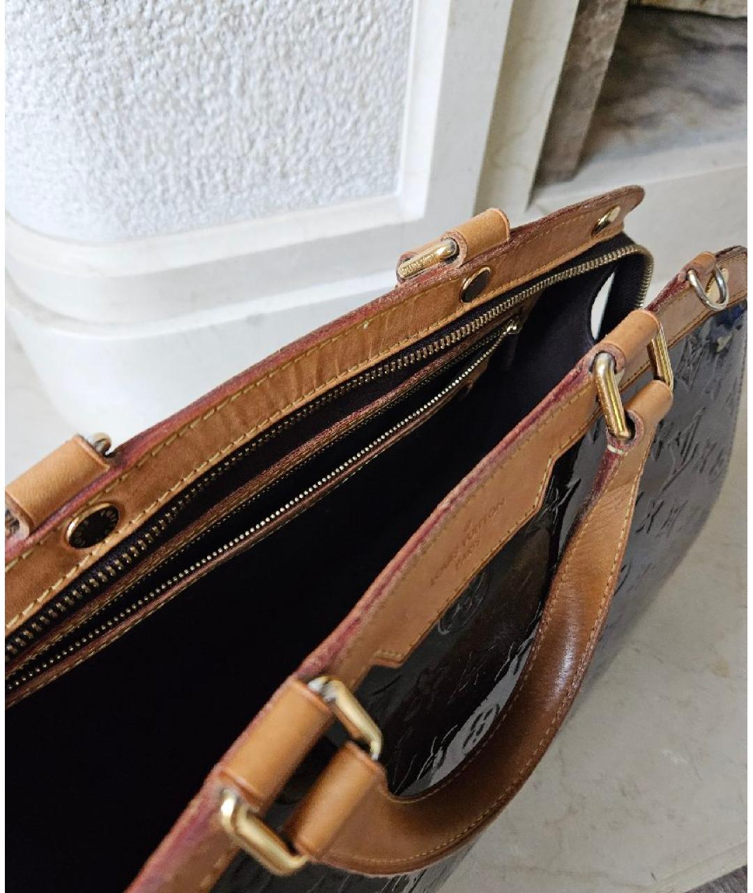 LOUIS VUITTON PRE-OWNED Бордовая сумка с короткими ручками из лакированной кожи, фото 4