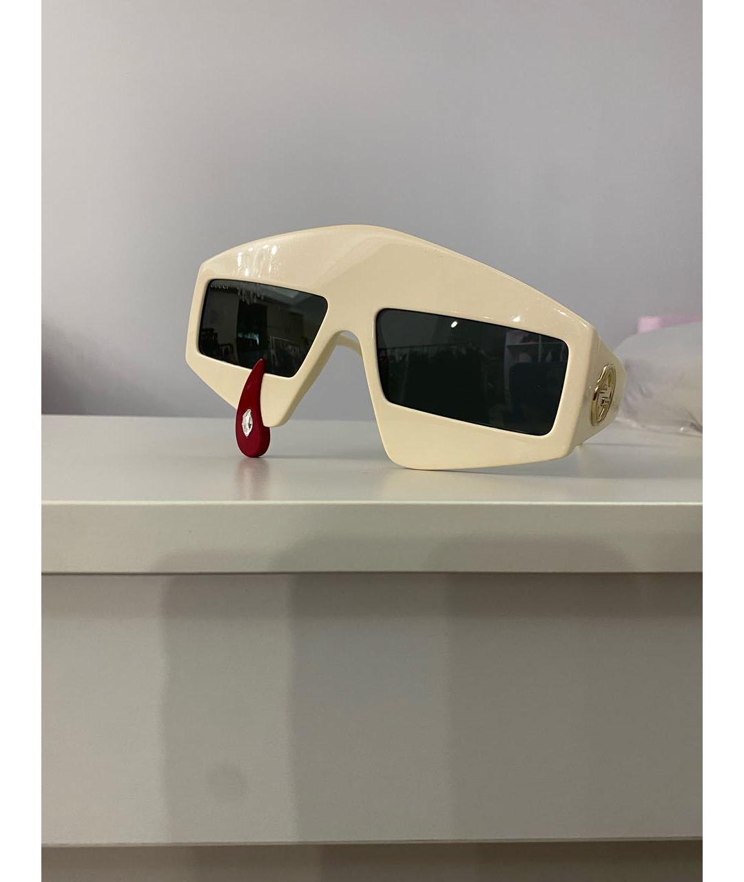 GUCCI Бежевые пластиковые солнцезащитные очки, фото 2