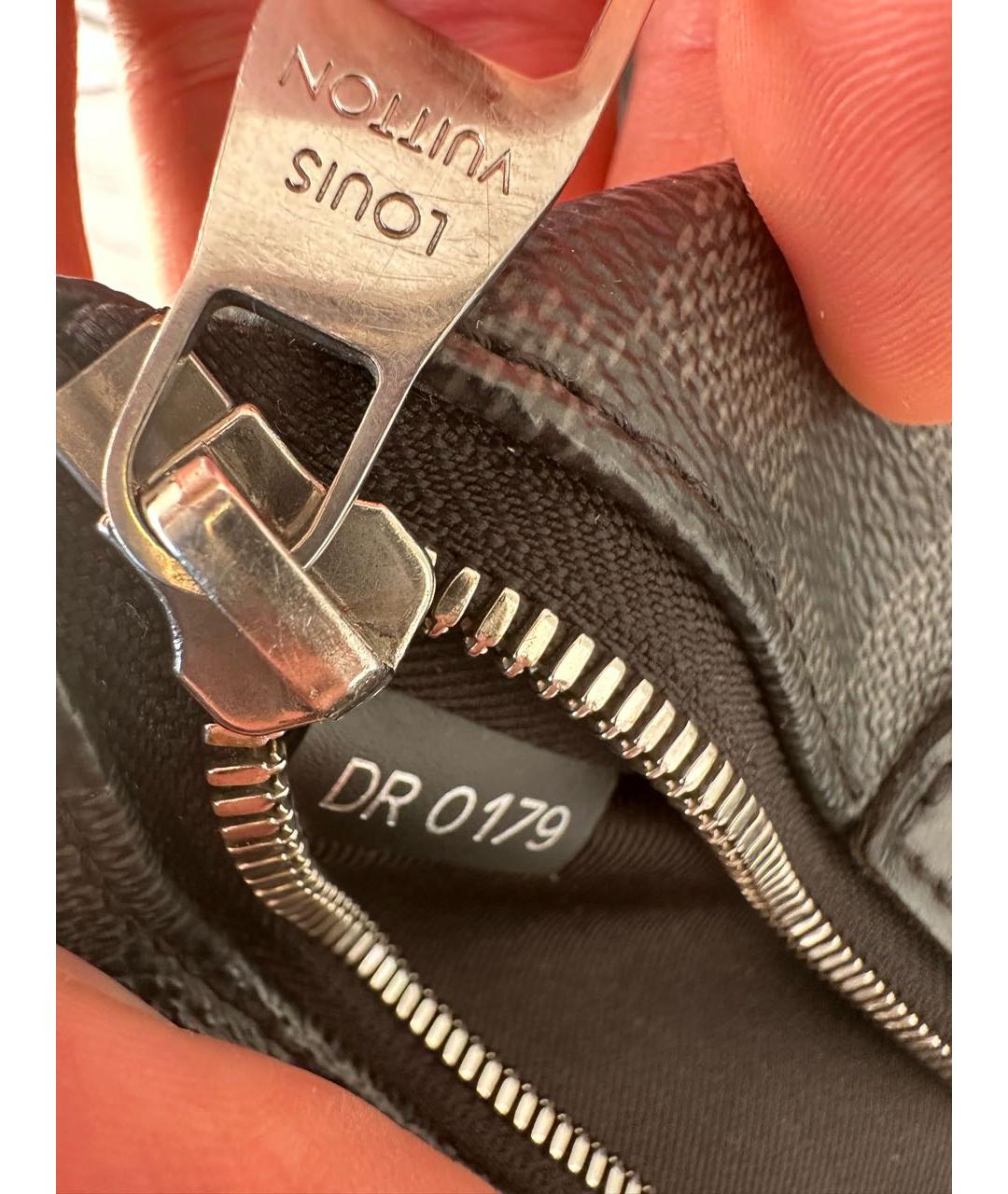 LOUIS VUITTON Антрацитовый кожаный рюкзак, фото 7