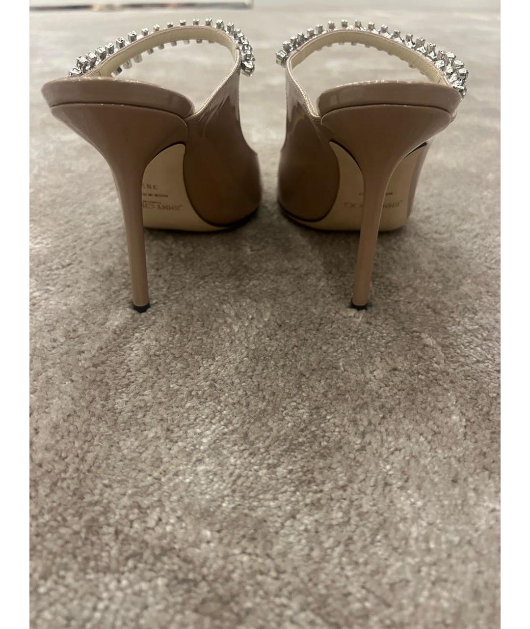 JIMMY CHOO Бежевые мюли из лакированной кожи, фото 5