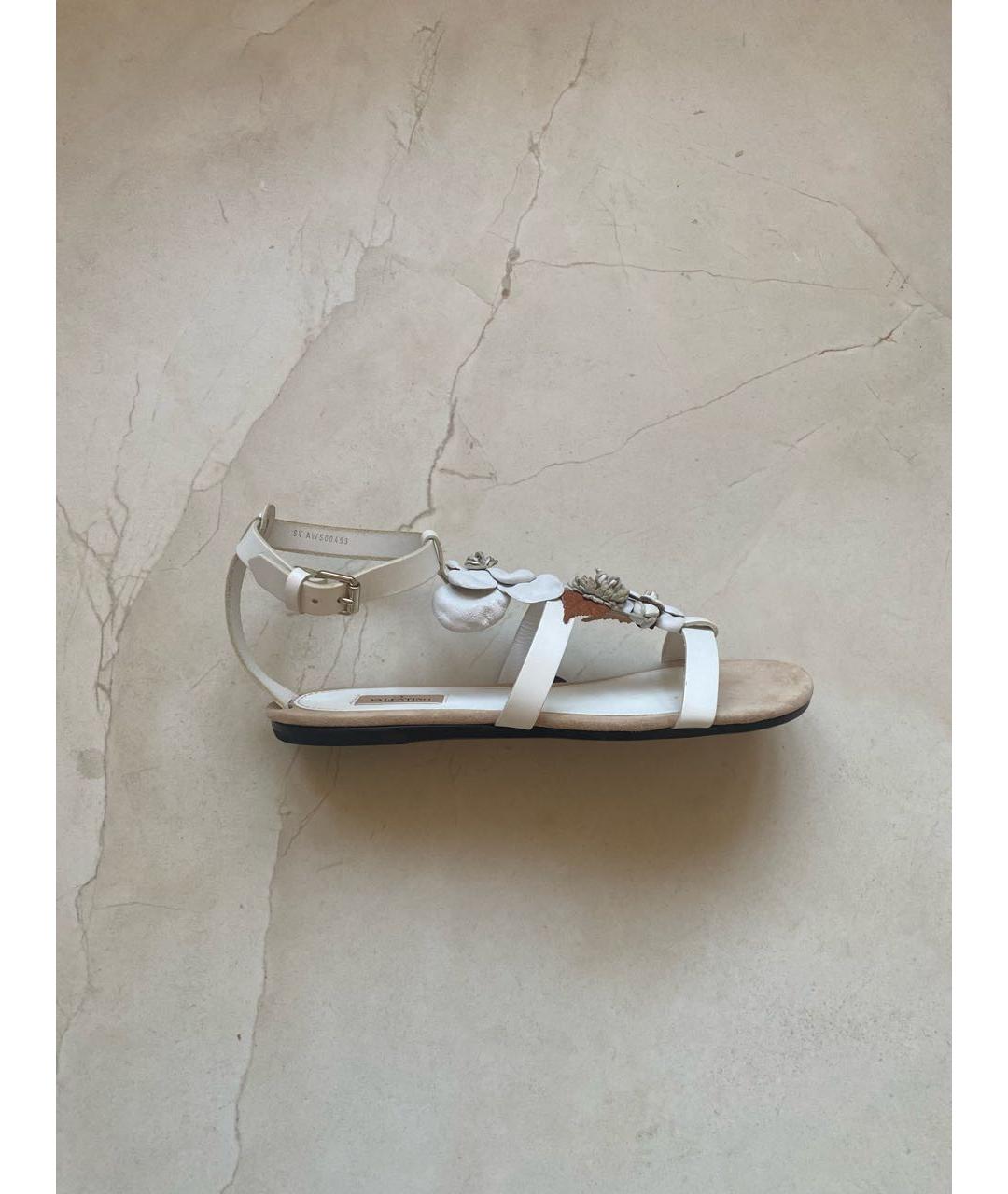 VALENTINO Белые кожаные сандалии, фото 9