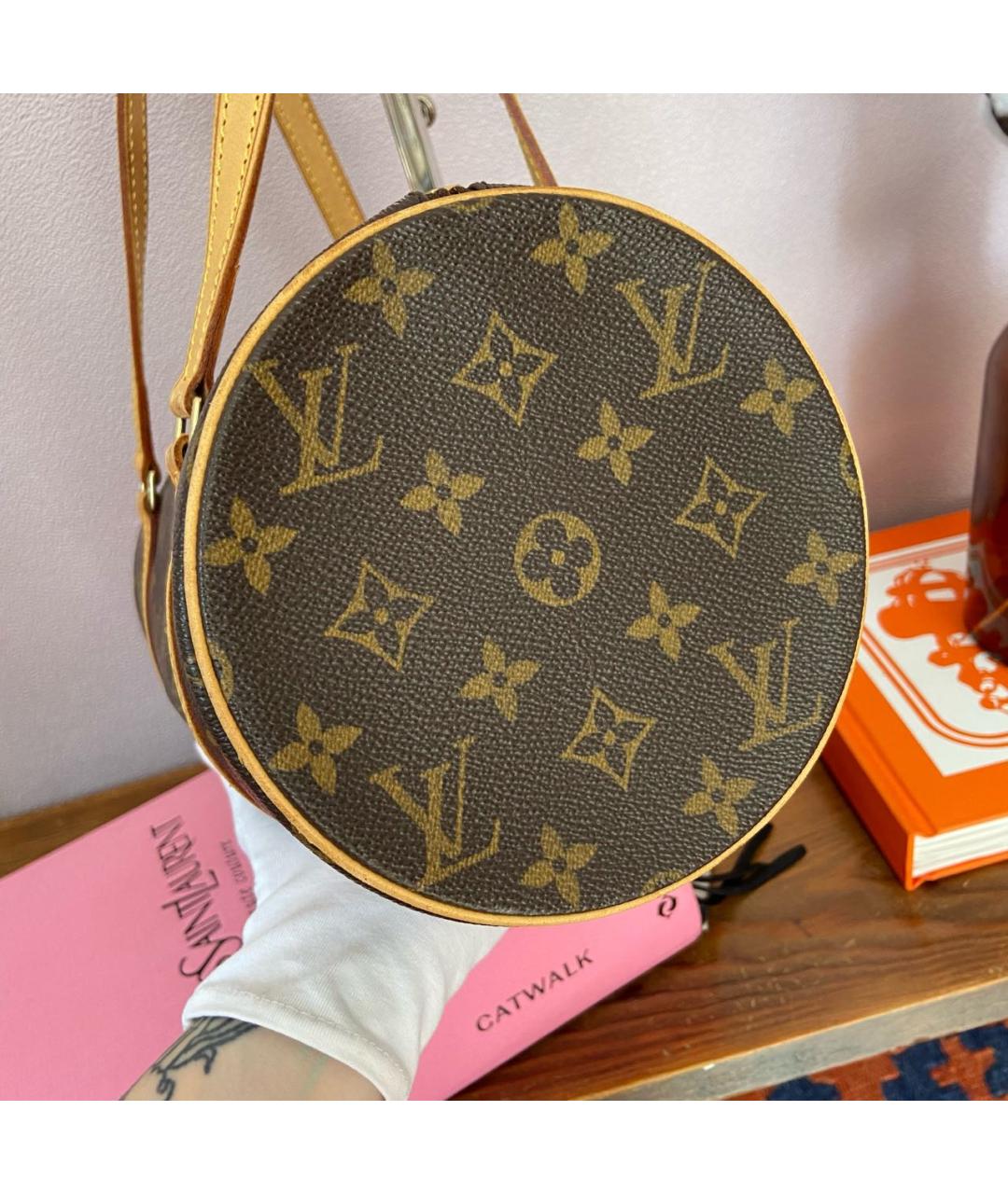 LOUIS VUITTON Коричневая кожаная сумка с короткими ручками, фото 6
