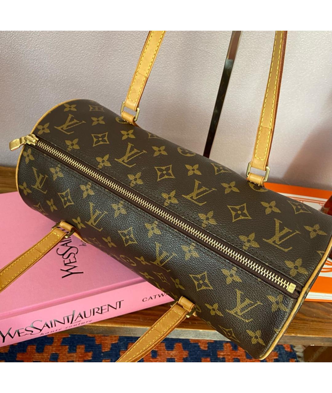 LOUIS VUITTON Коричневая кожаная сумка с короткими ручками, фото 8
