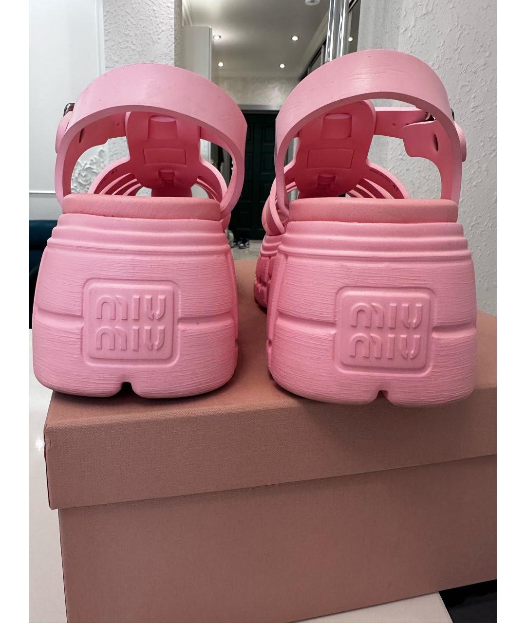 MIU MIU Розовые сандалии, фото 4