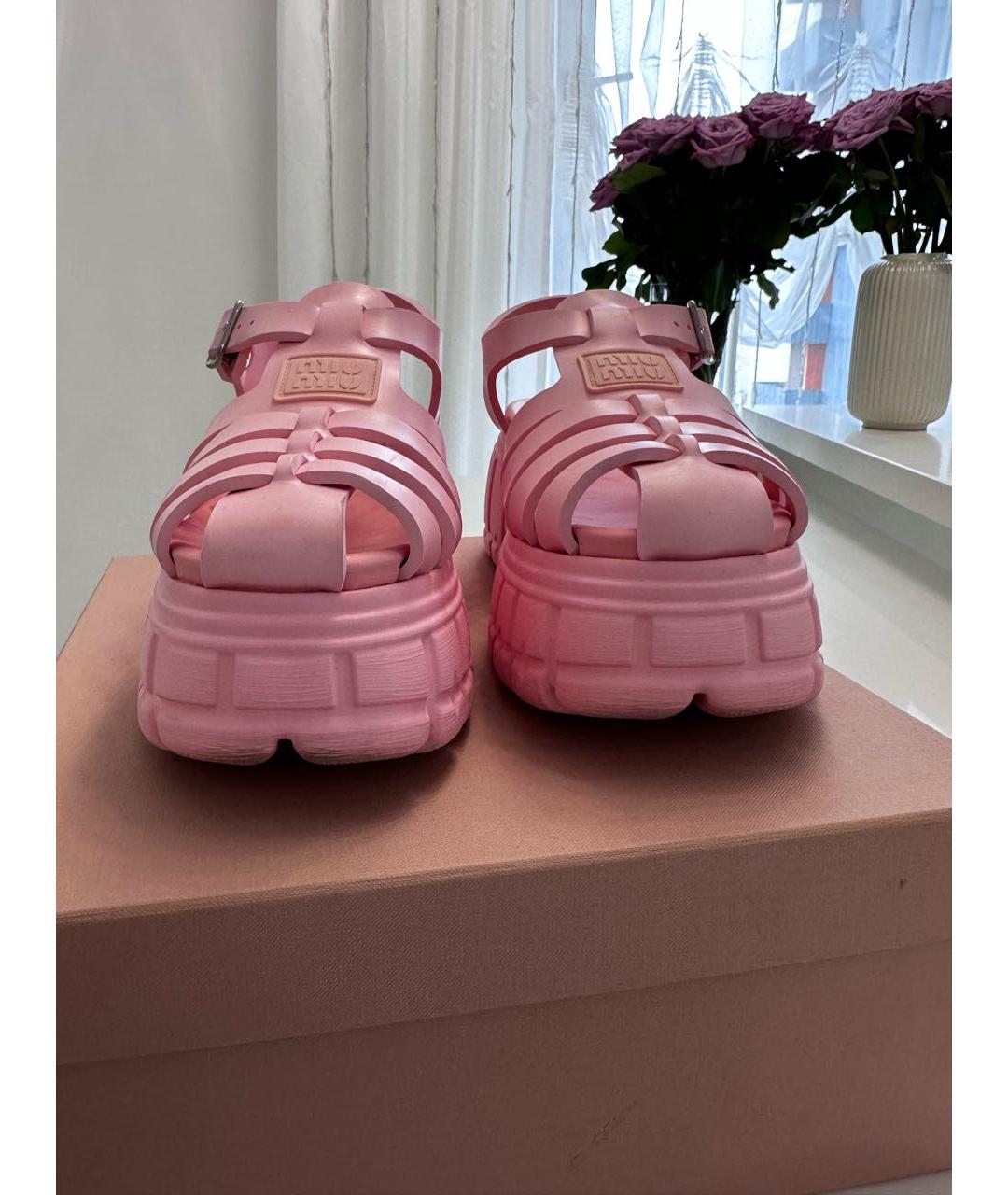MIU MIU Розовые сандалии, фото 3