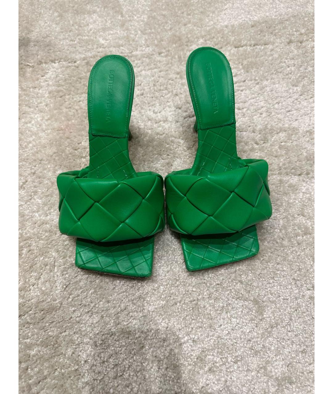 BOTTEGA VENETA Зеленые кожаные сандалии, фото 2