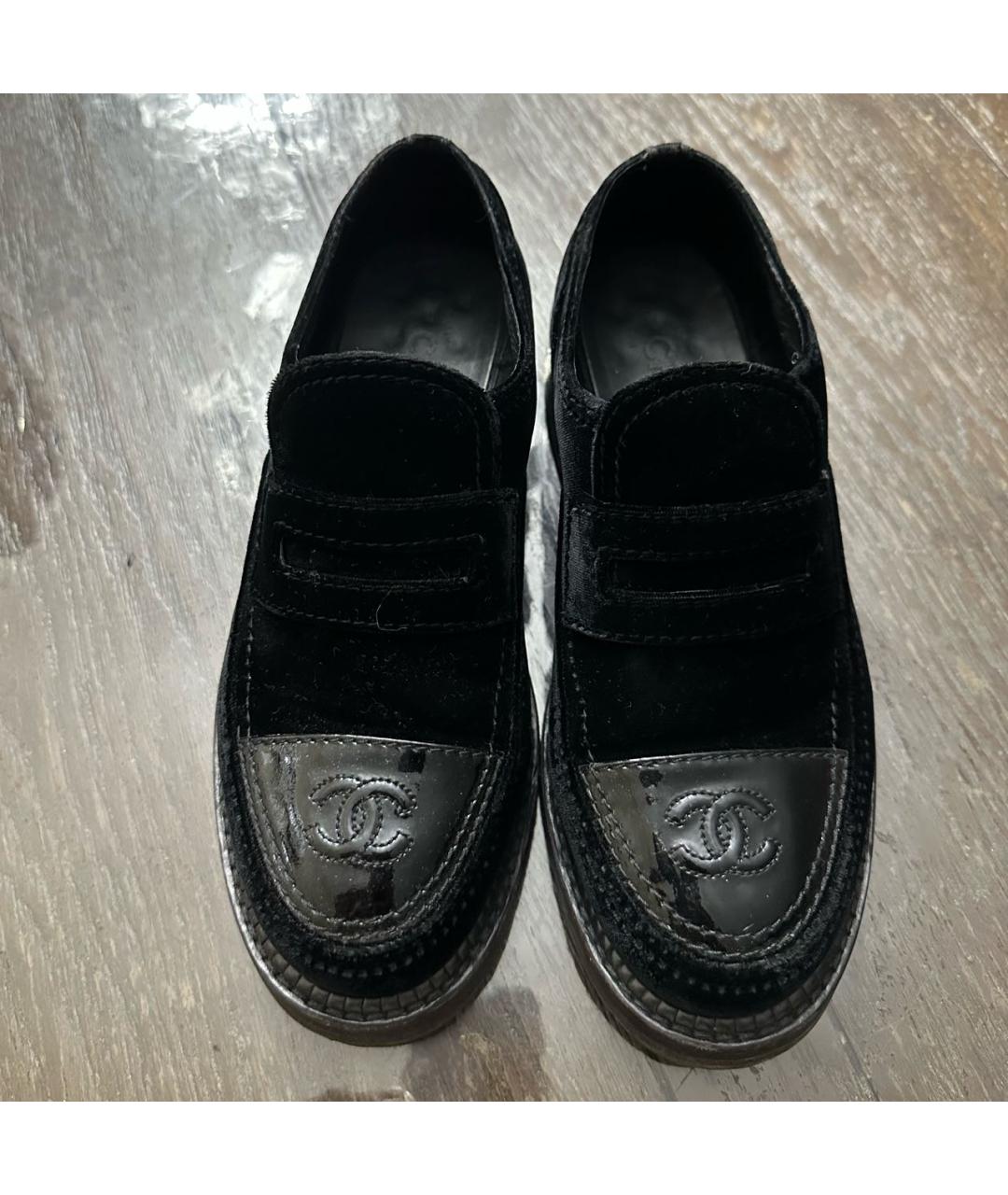 CHANEL Черные бархатные ботинки, фото 2