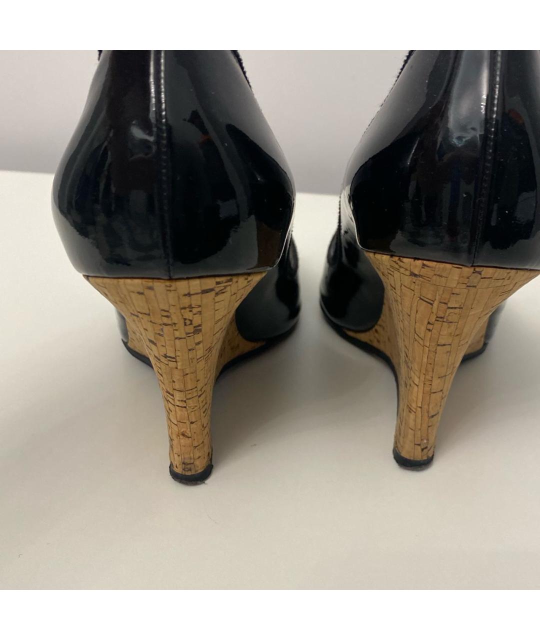 FERRAGAMO Черные босоножки из лакированной кожи, фото 3