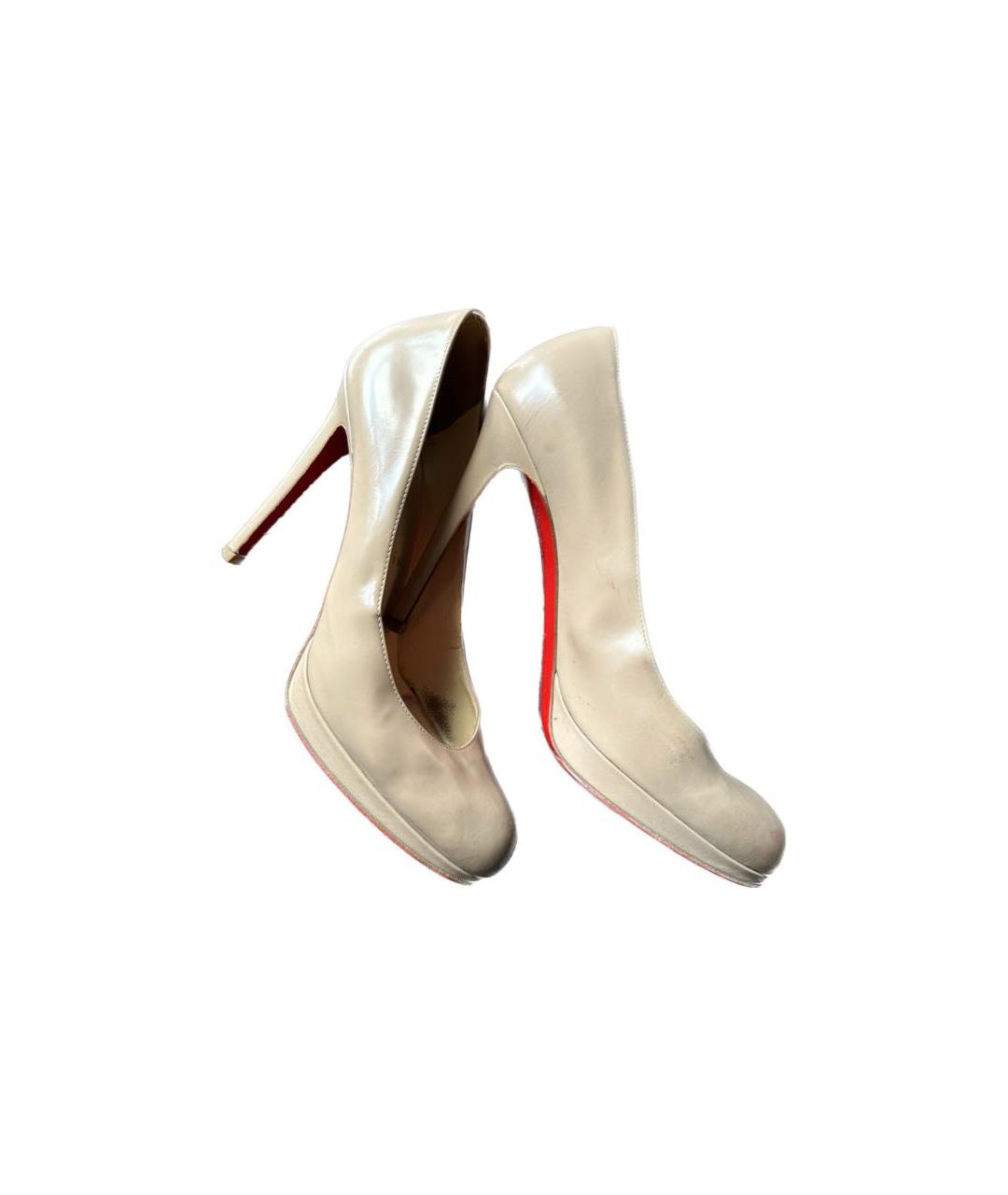 CHRISTIAN LOUBOUTIN Бежевые туфли из лакированной кожи, фото 5