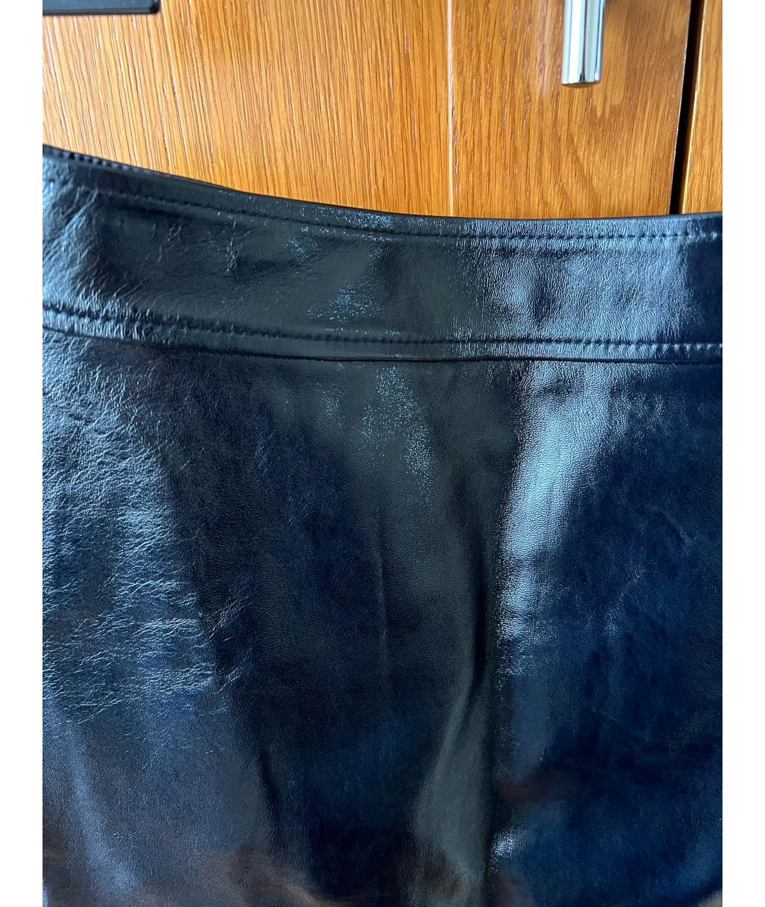 THEORY Черная кожаная юбка мини, фото 4