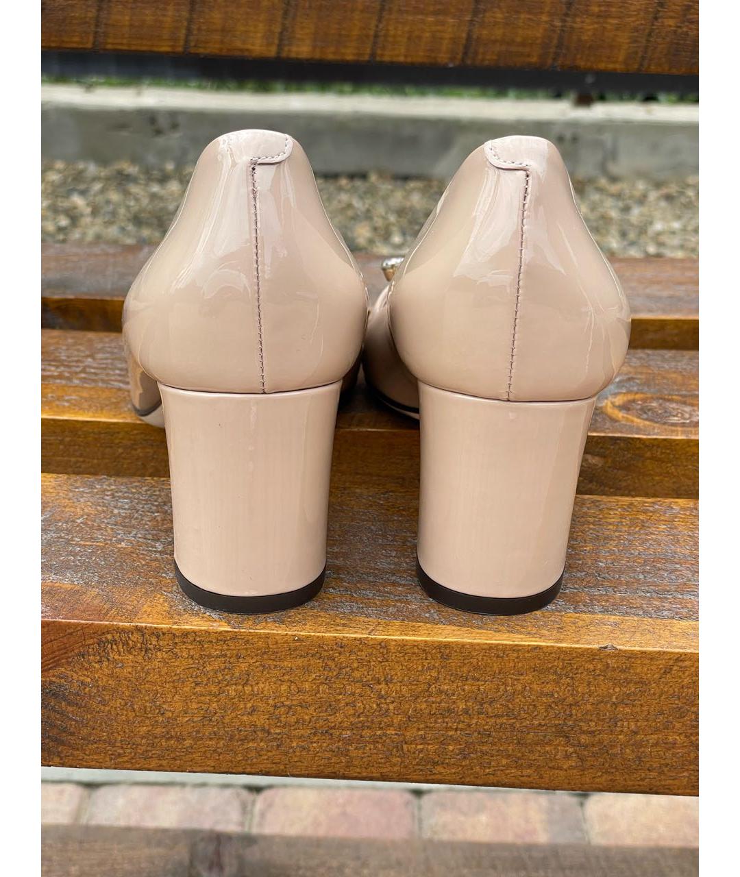 DOLCE&GABBANA Бежевые туфли из лакированной кожи, фото 4