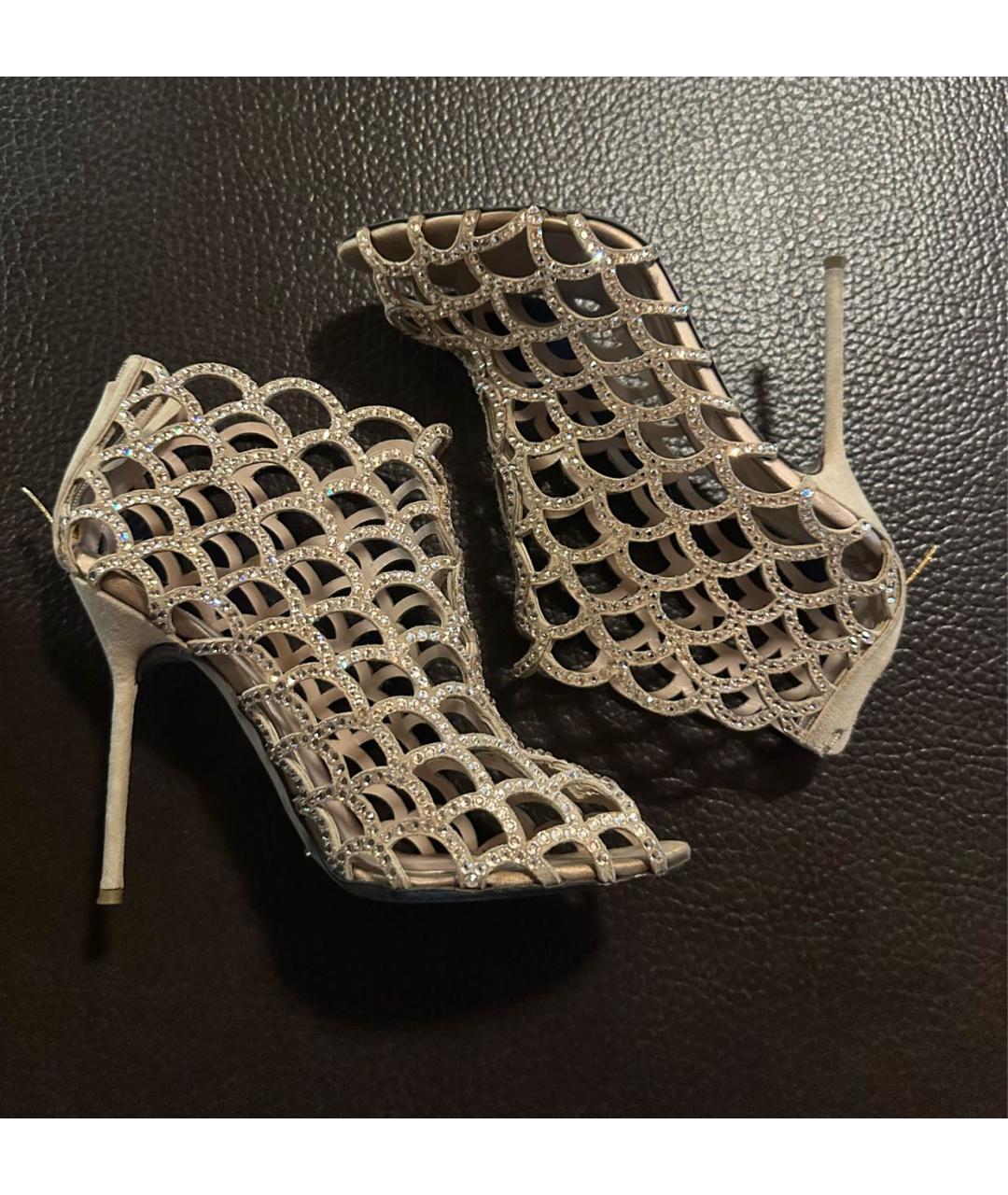 JIMMY CHOO Бежевые замшевые ботильоны, фото 5