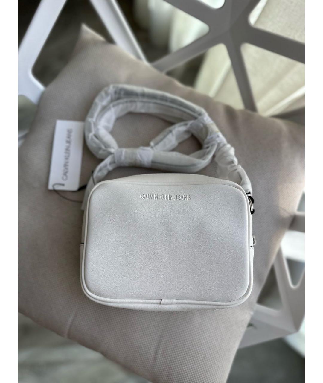 CALVIN KLEIN Белая сумка через плечо из искусственной кожи, фото 3