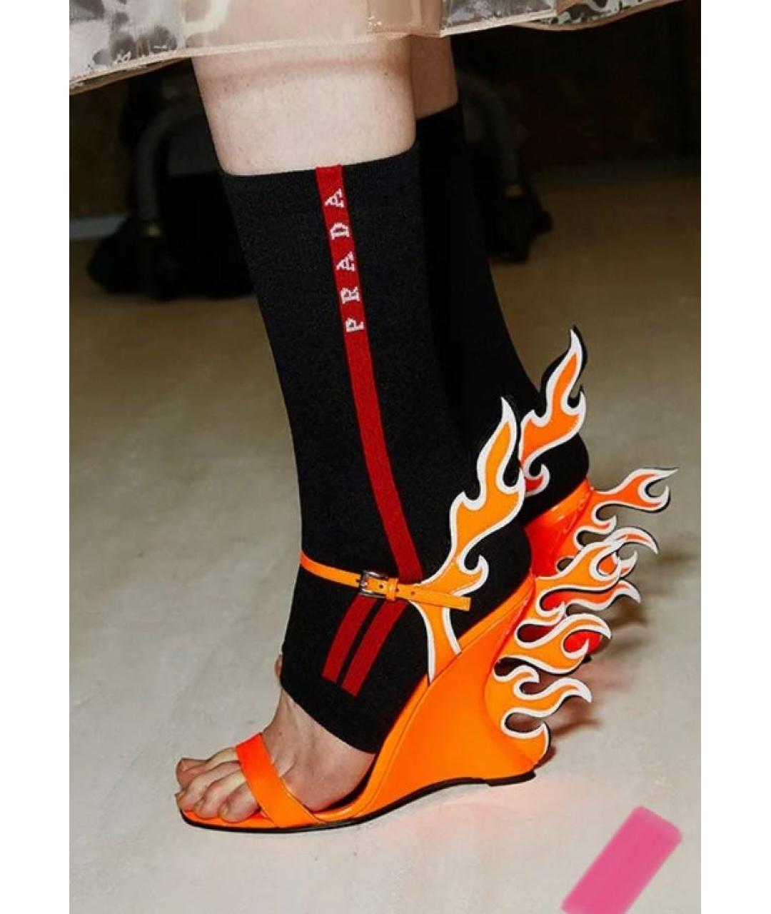 PRADA Оранжевое босоножки из лакированной кожи, фото 5