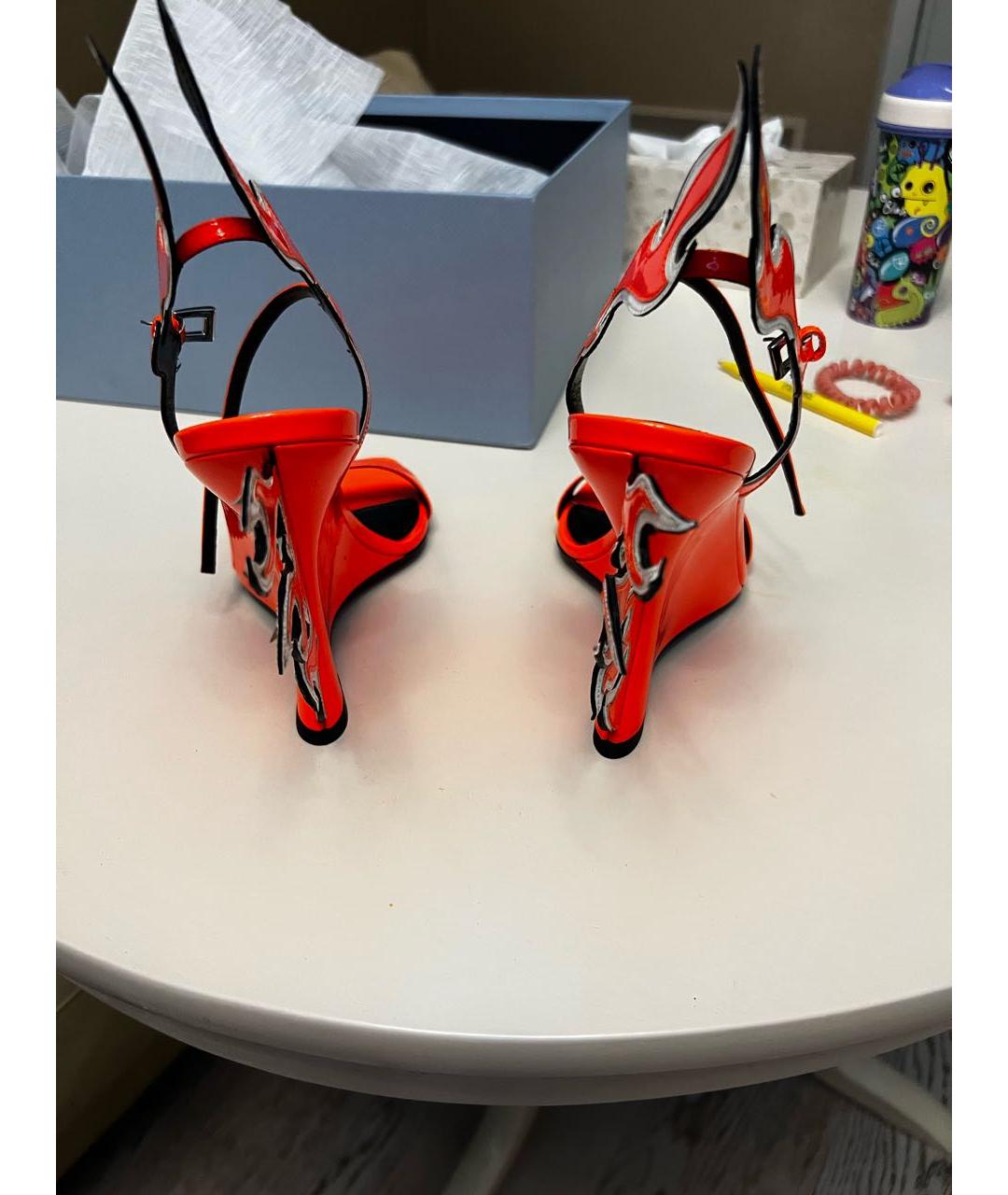 PRADA Оранжевое босоножки из лакированной кожи, фото 4