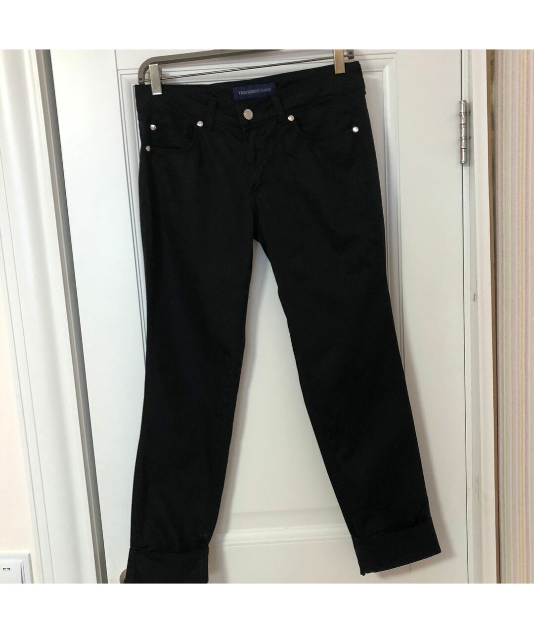 TRUSSARDI JEANS Черные хлопко-эластановые прямые брюки, фото 4
