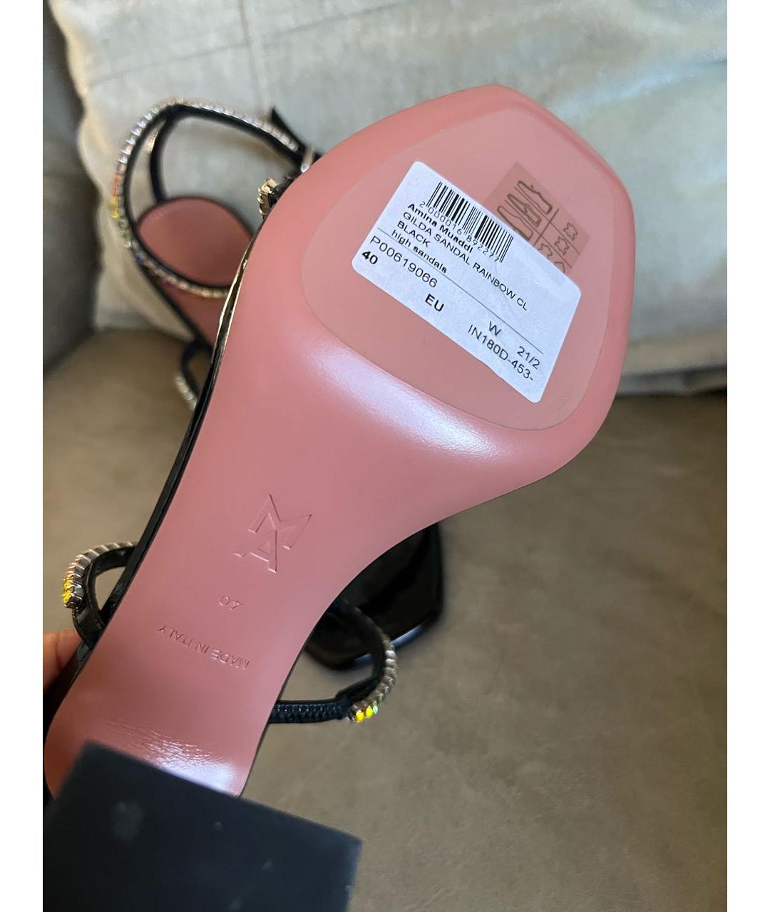 Amina Muaddi Мульти босоножки из лакированной кожи, фото 4