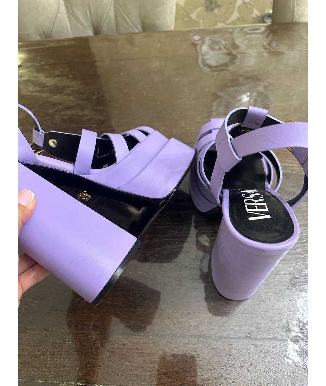 VERSACE Фиолетовые кожаные босоножки, фото 5