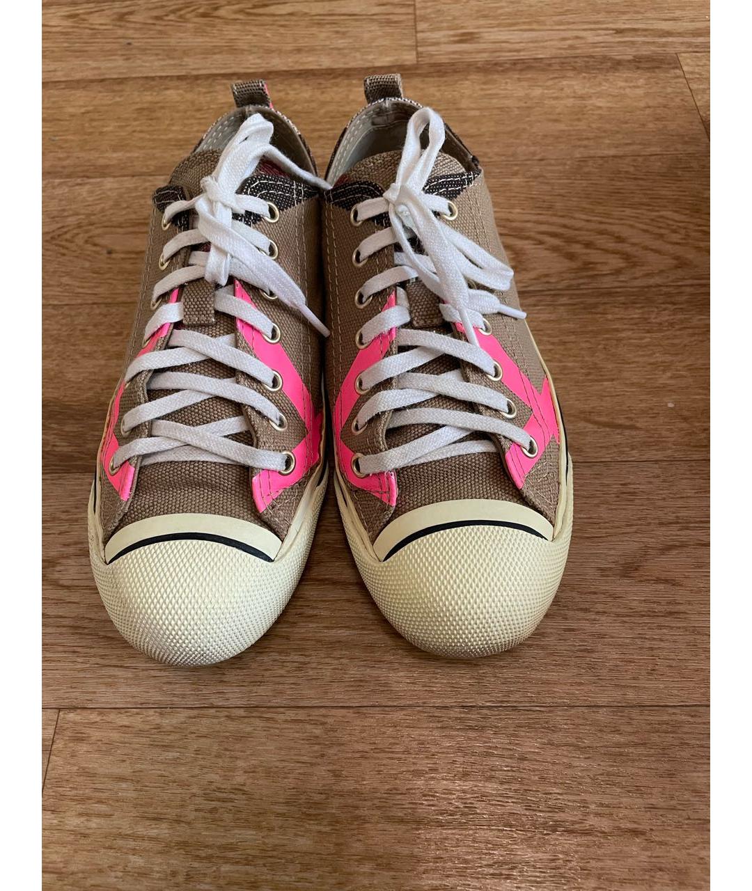 Burberry shop sneakers neon