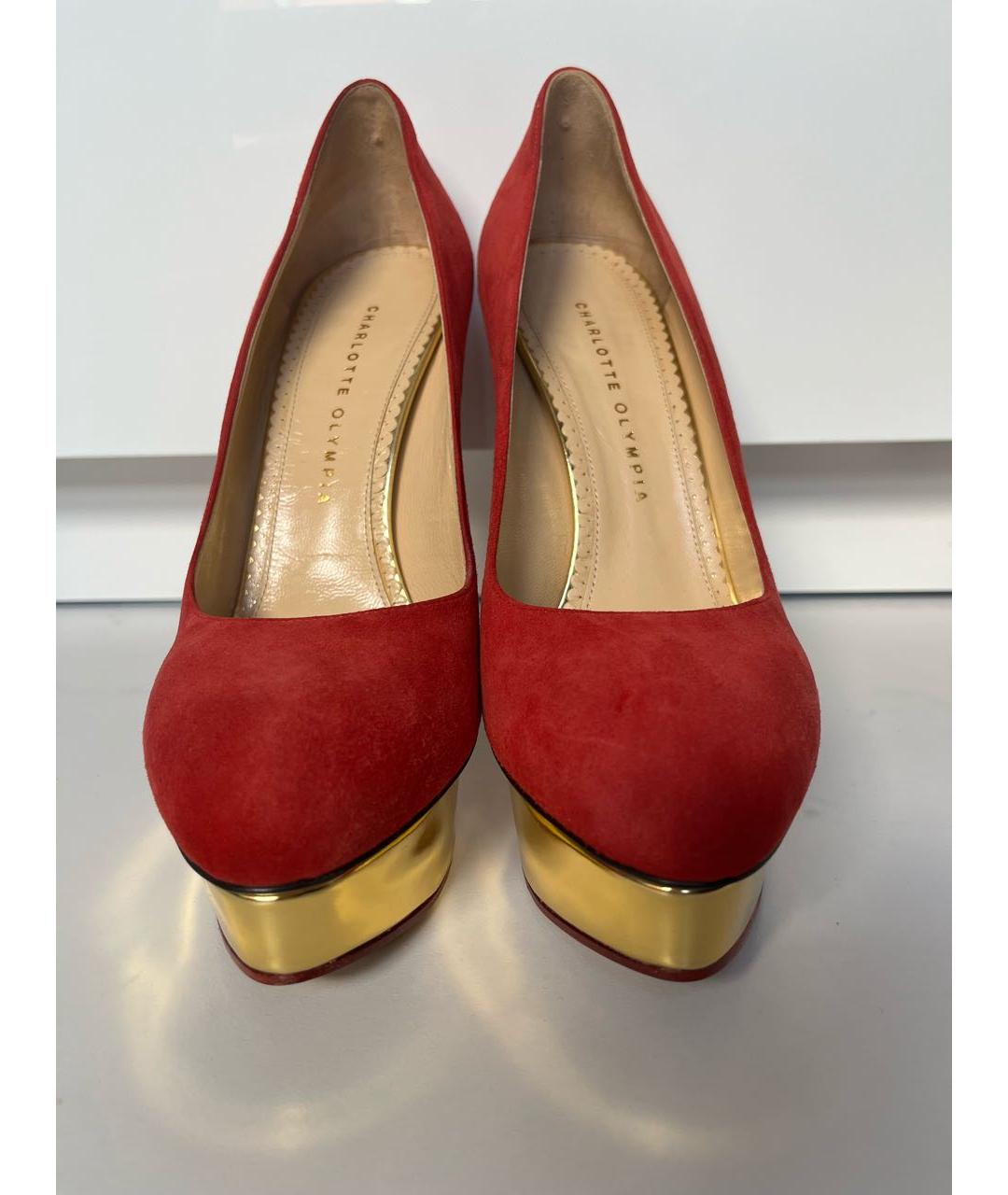 CHARLOTTE OLYMPIA Красные замшевые туфли, фото 2