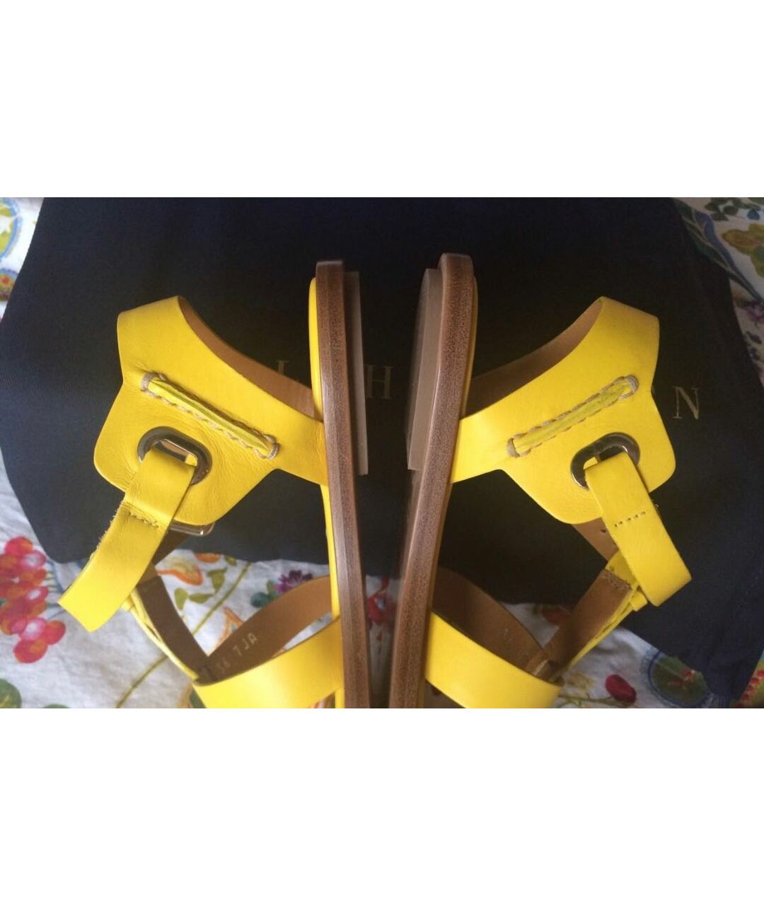 RALPH LAUREN COLLECTION Желтые кожаные сандалии, фото 4