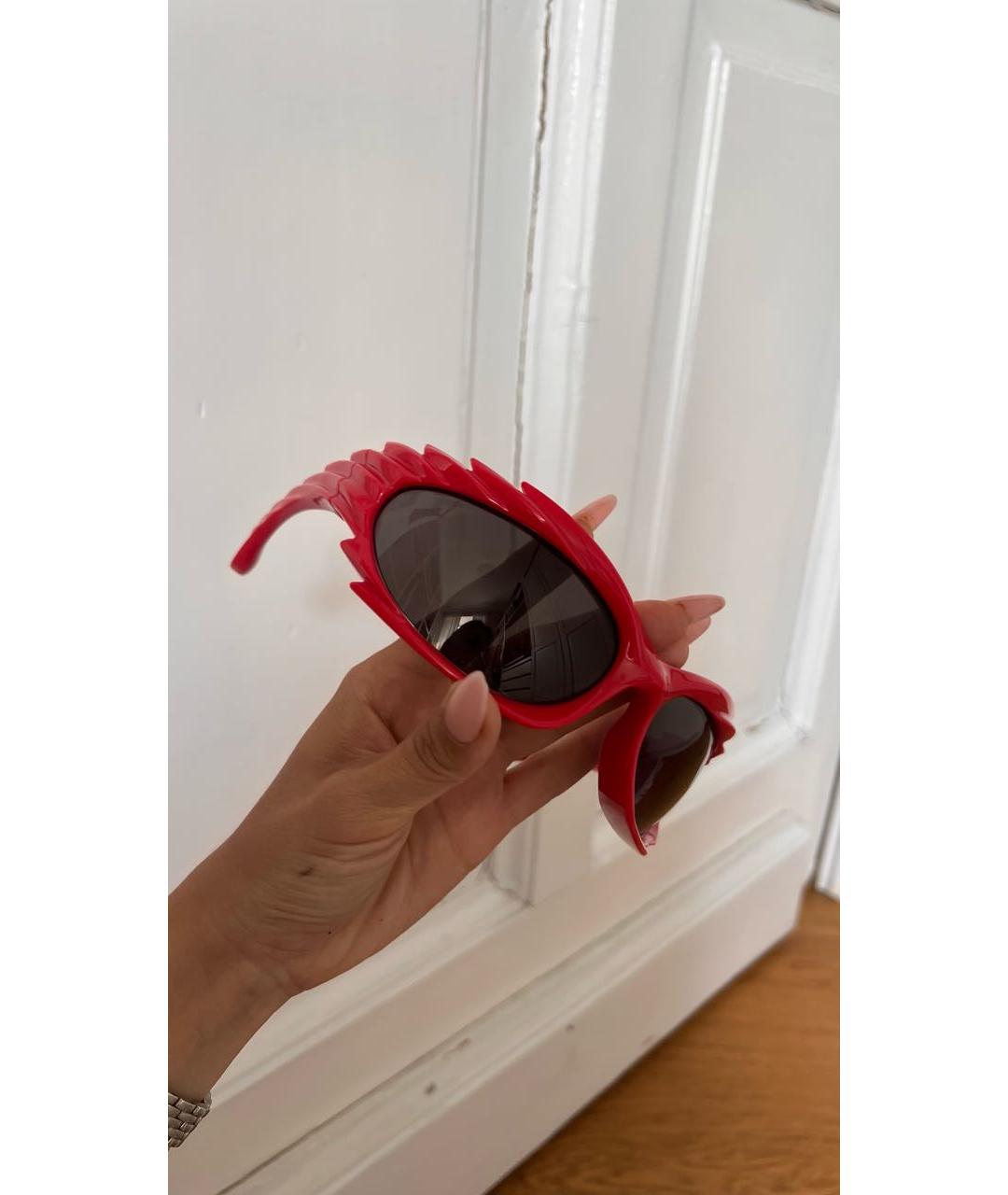 BALENCIAGA Красные пластиковые солнцезащитные очки, фото 3