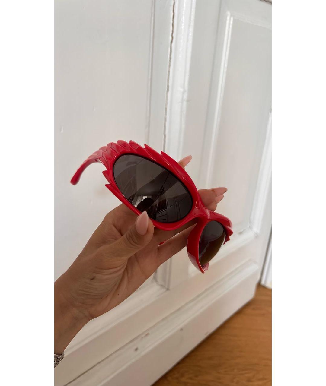 BALENCIAGA Красные пластиковые солнцезащитные очки, фото 2
