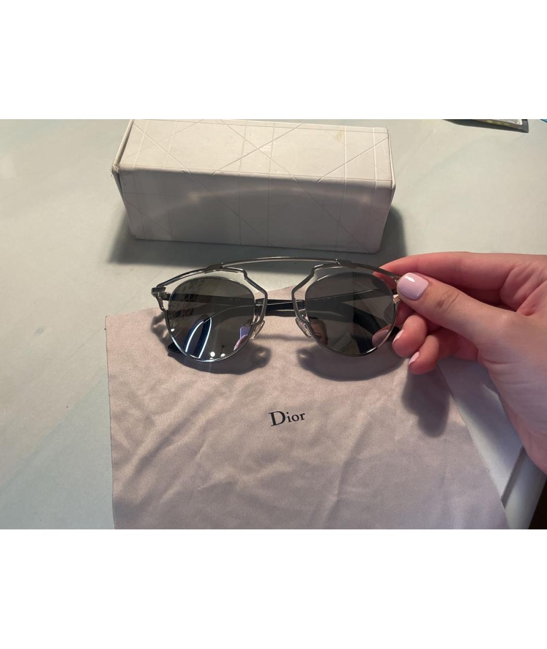 CHRISTIAN DIOR Серебряные пластиковые солнцезащитные очки, фото 2