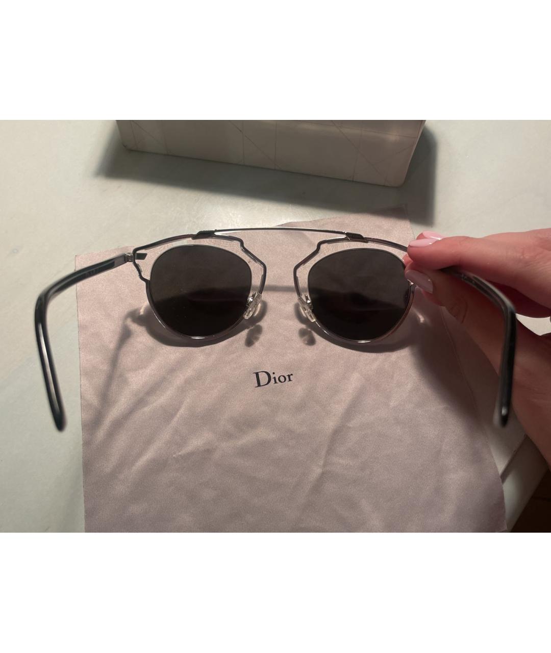 CHRISTIAN DIOR Серебряные пластиковые солнцезащитные очки, фото 3