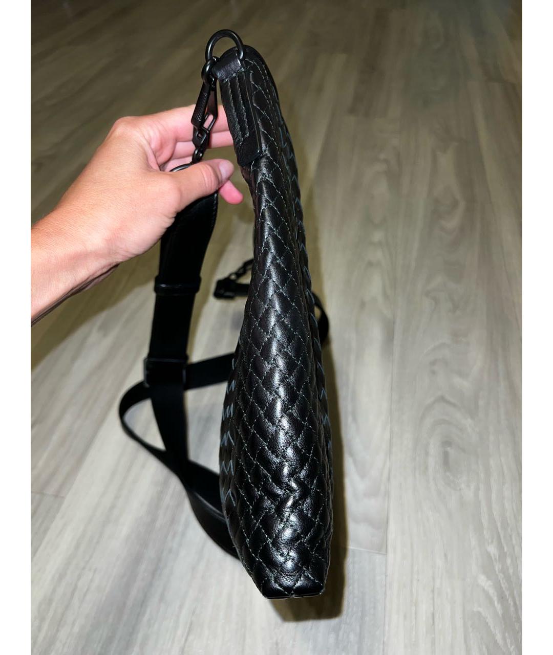 BOTTEGA VENETA Черная кожаная сумка на плечо, фото 4
