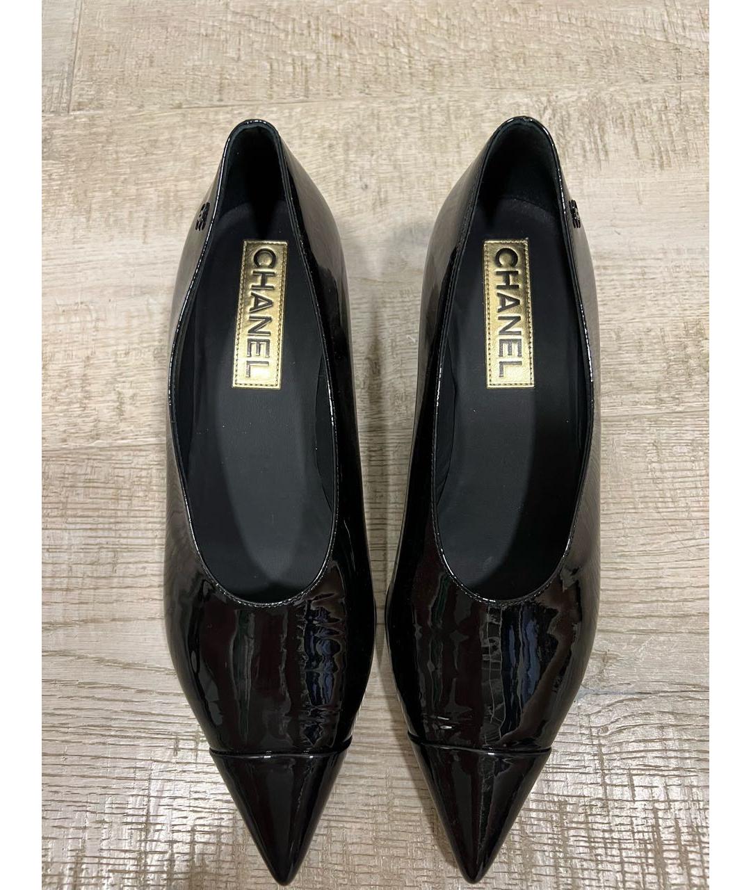 CHANEL Черные туфли из лакированной кожи, фото 2