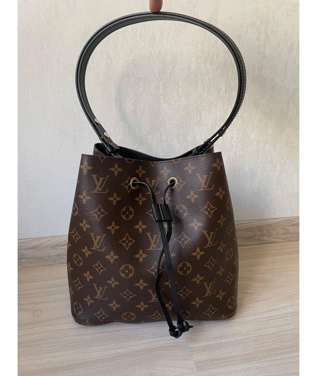 LOUIS VUITTON Коричневая сумка с короткими ручками, фото 8