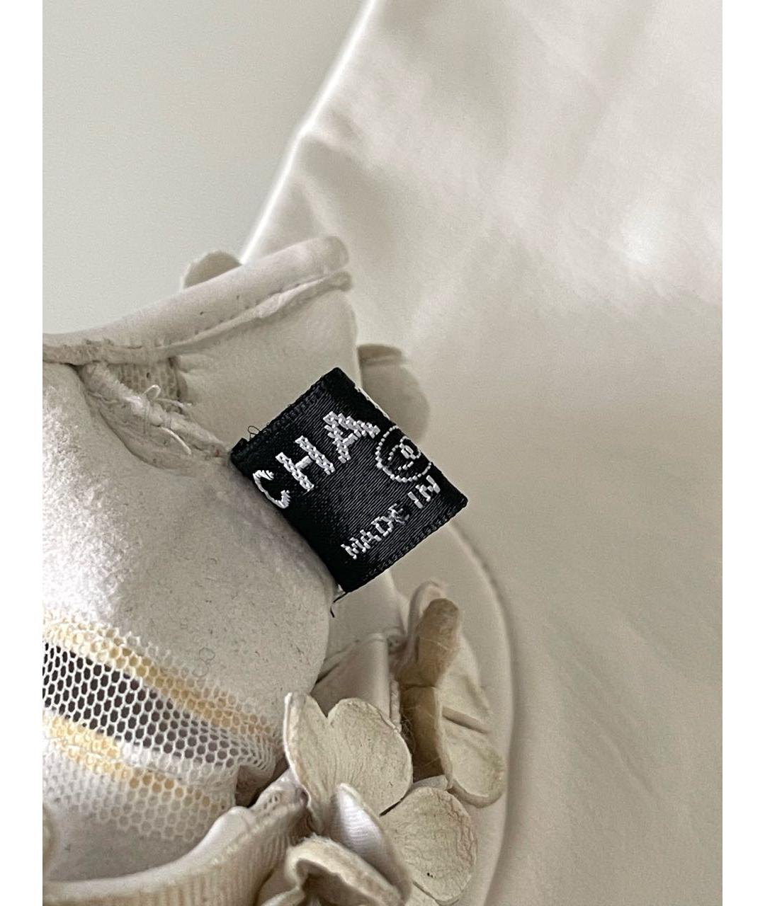 CHANEL PRE-OWNED Белые кожаные митенки, фото 6