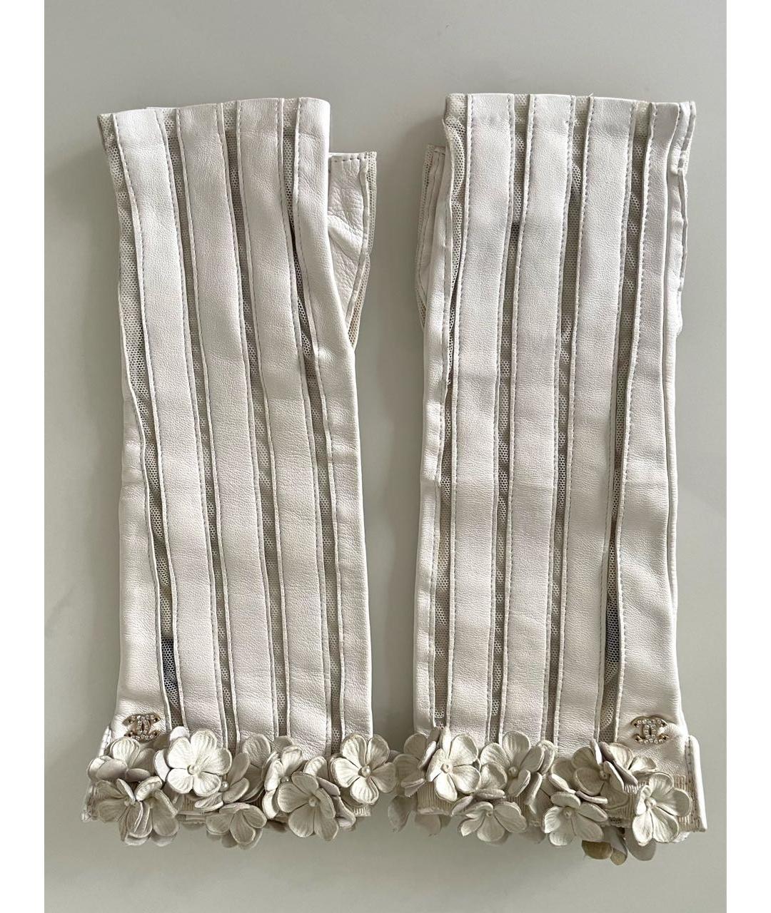 CHANEL PRE-OWNED Белые кожаные митенки, фото 8