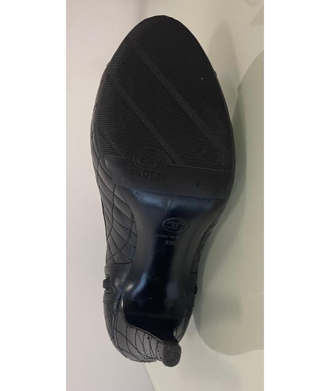 CHANEL PRE-OWNED Черные кожаные сапоги, фото 6
