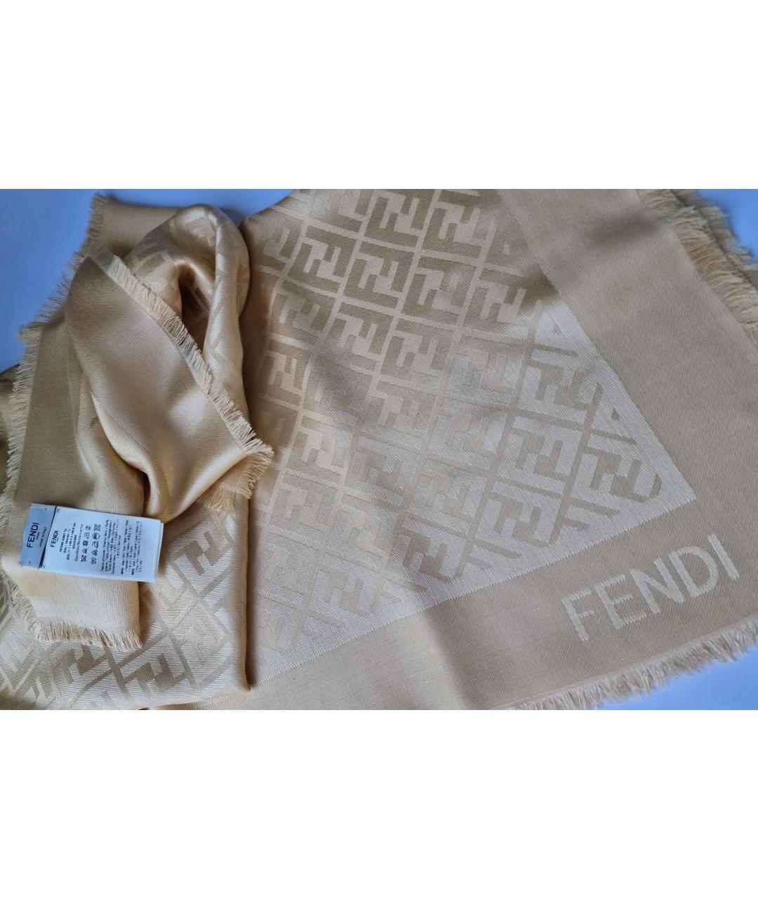 FENDI Бежевый шелковый платок, фото 5