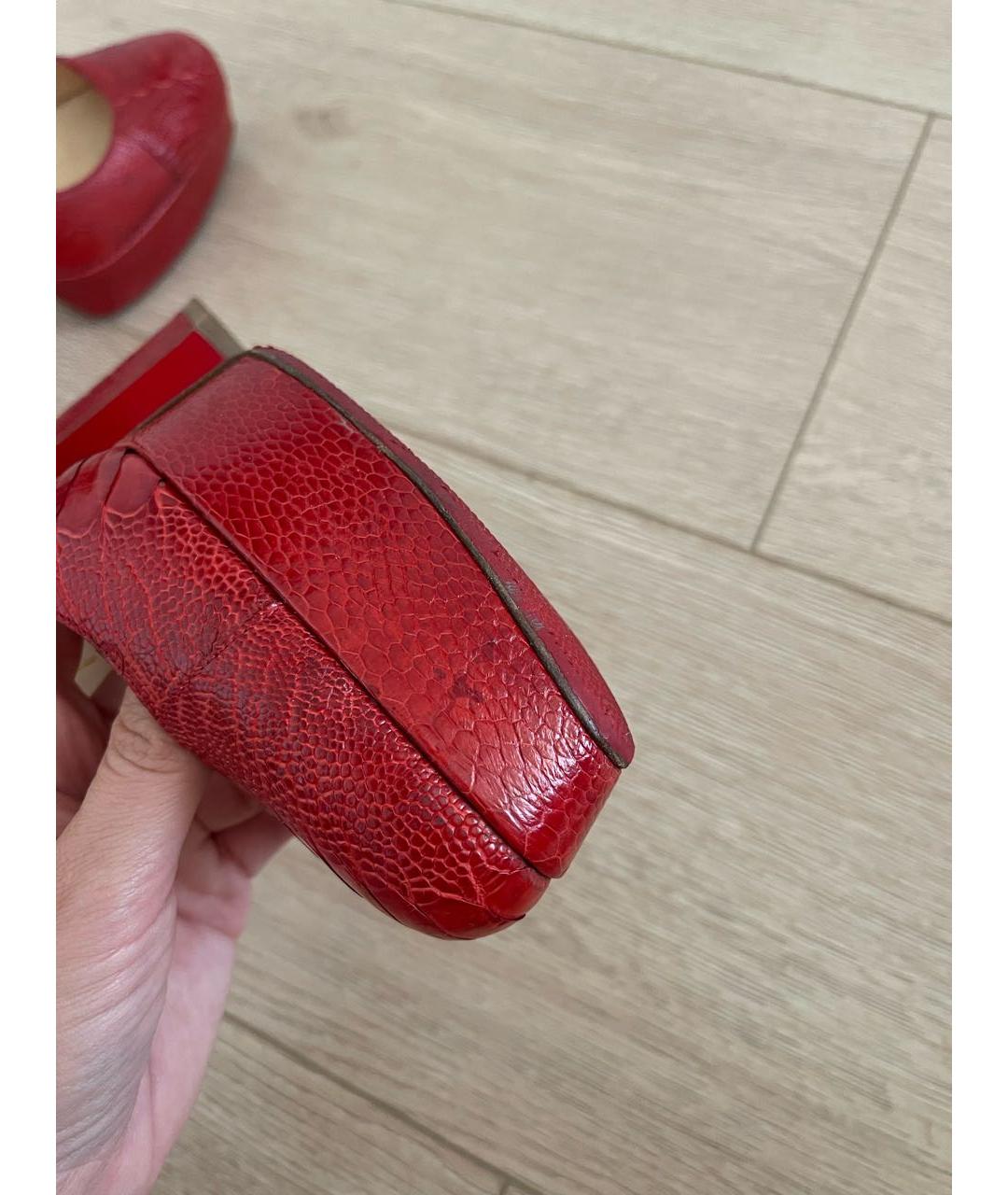 CHRISTIAN LOUBOUTIN Красные туфли из экзотической кожи, фото 6