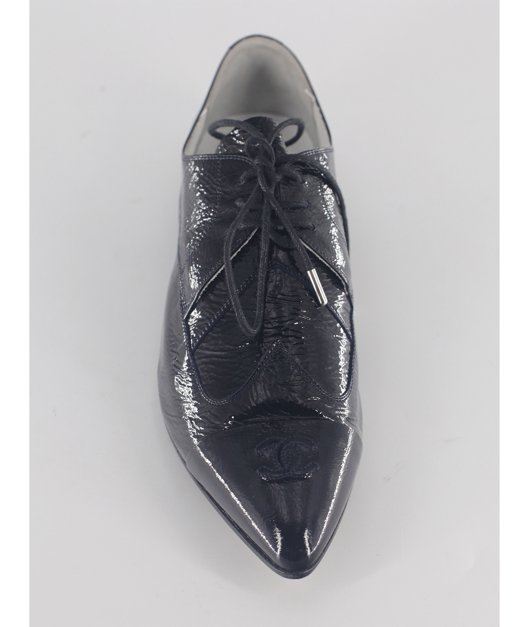 CHANEL PRE-OWNED Черные ботинки из лакированной кожи, фото 4