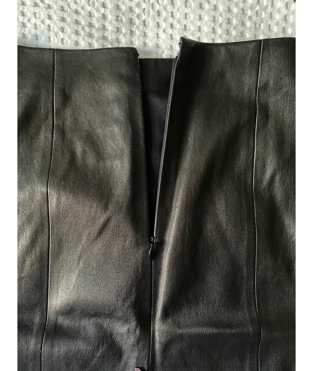 CHANEL PRE-OWNED Черная кожаная юбка миди, фото 3