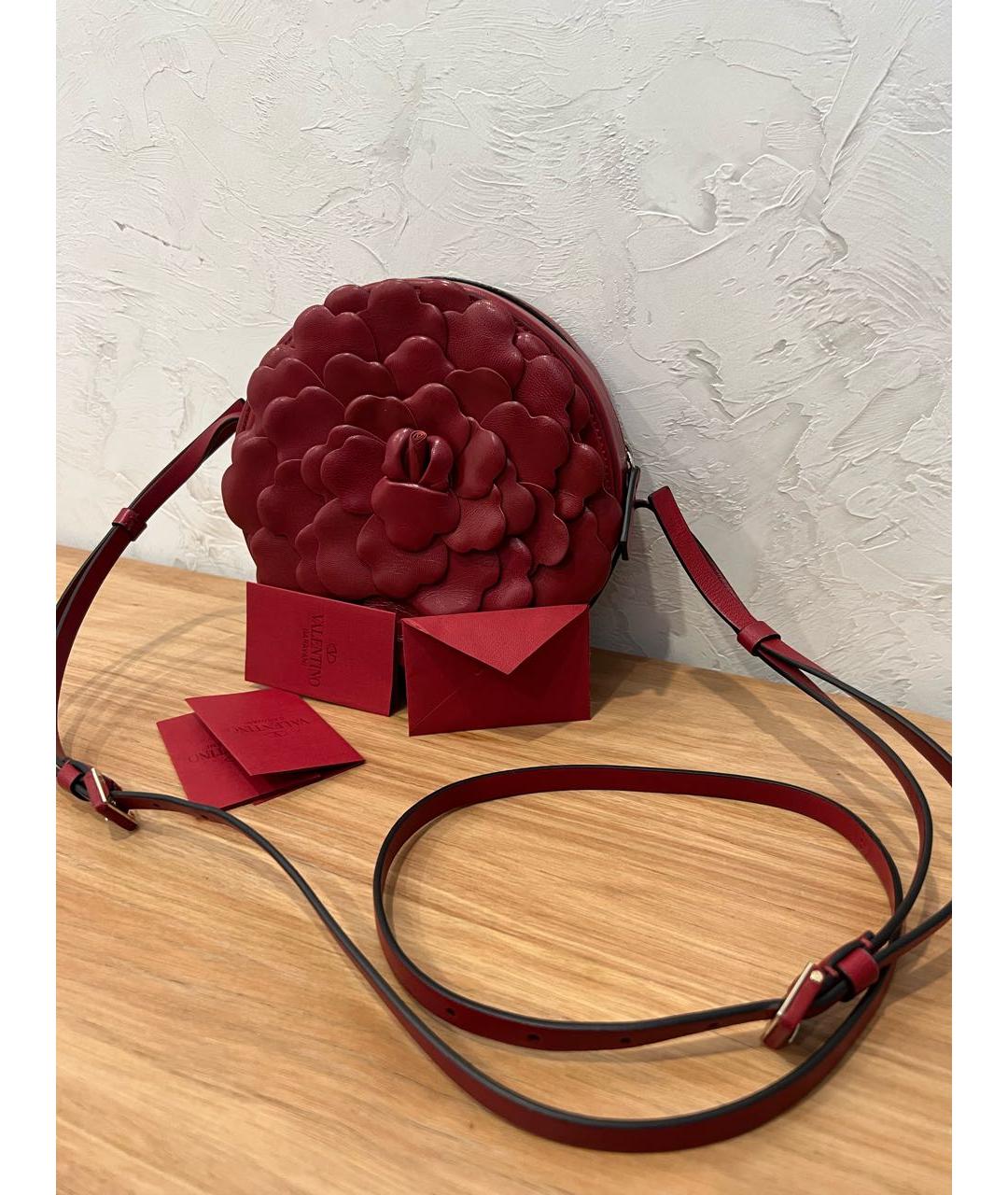VALENTINO Бордовая кожаная сумка через плечо, фото 3