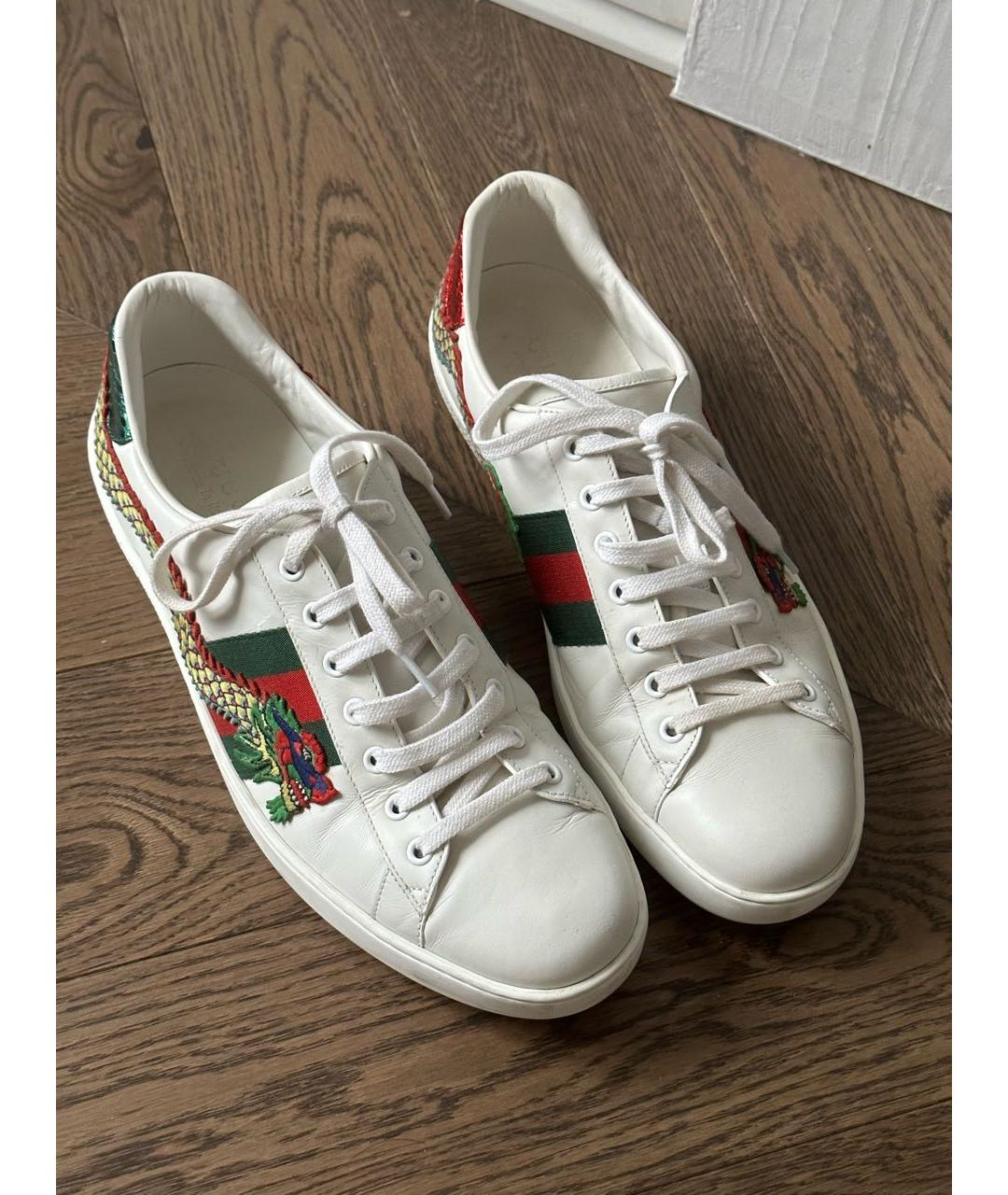 GUCCI Белые кожаные низкие кроссовки / кеды, фото 2
