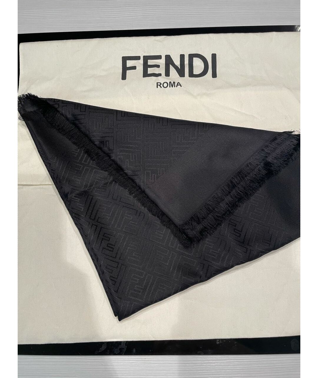 FENDI Черный шелковый шарф, фото 2