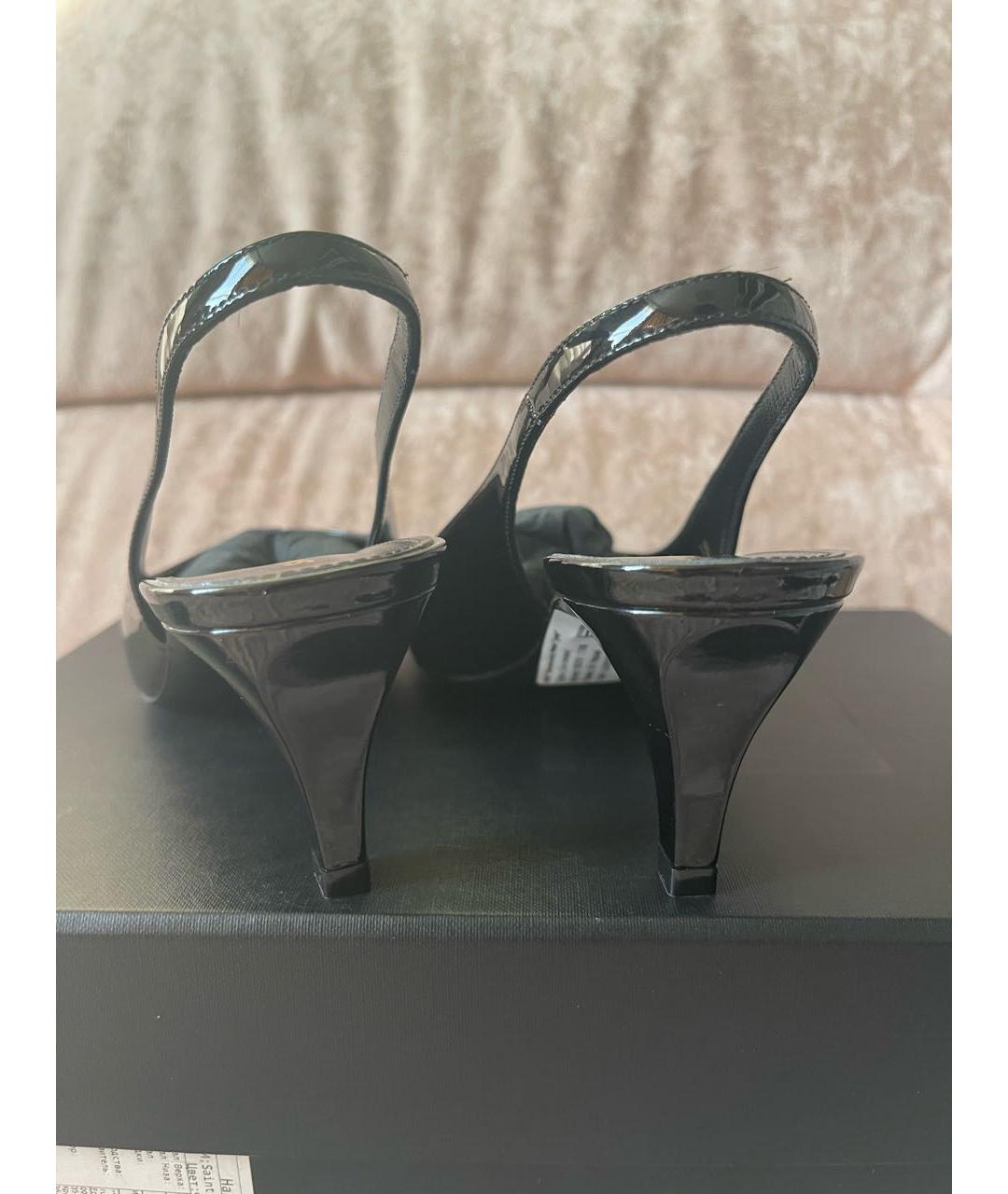 SAINT LAURENT Черные лодочки на низком каблуке из лакированной кожи, фото 4