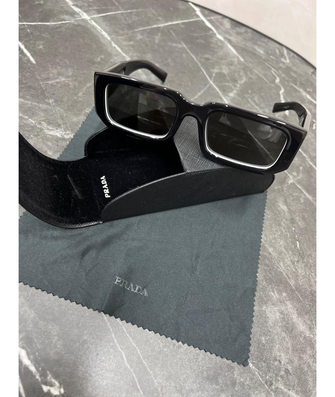 PRADA Черные пластиковые солнцезащитные очки, фото 3