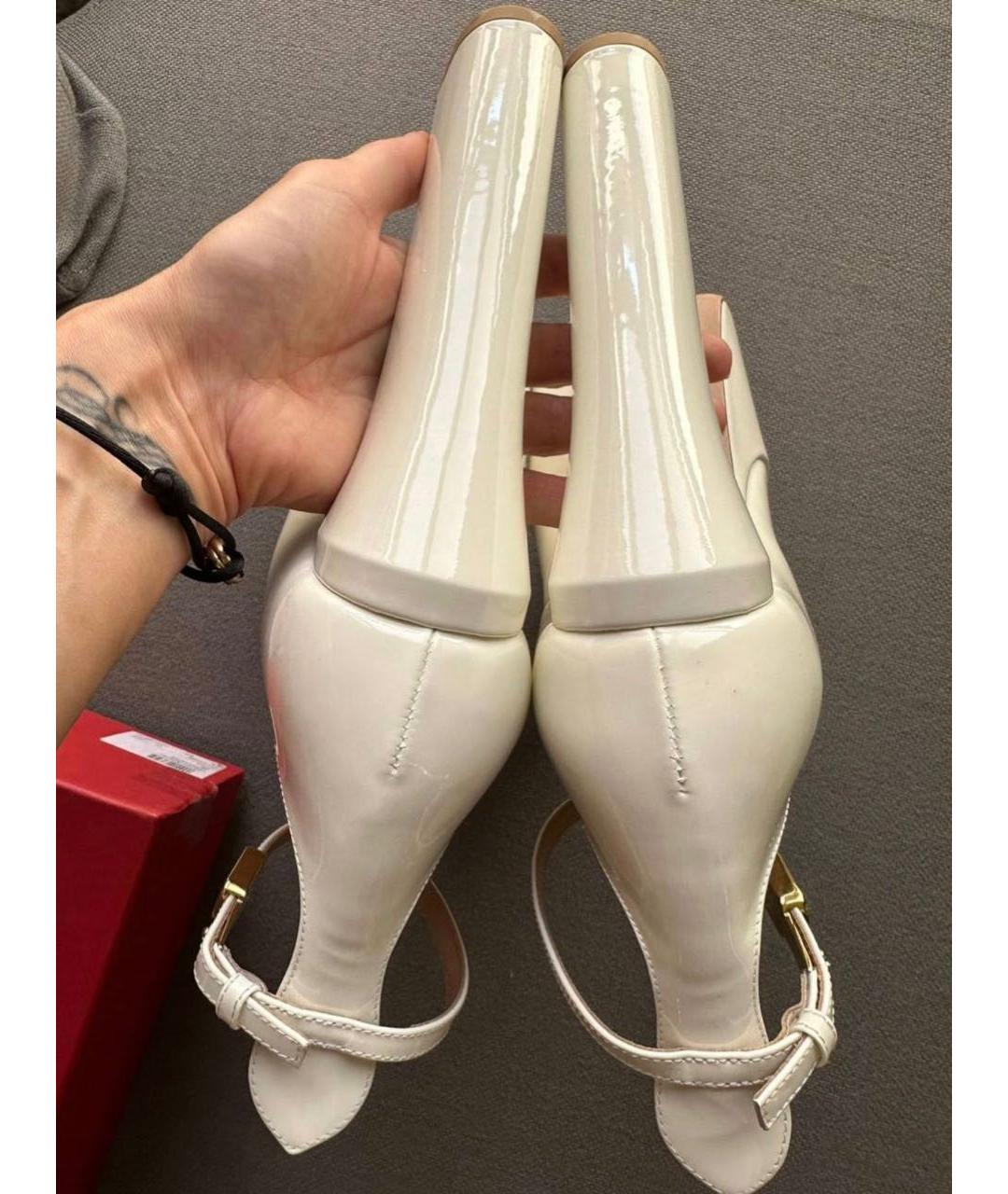 VALENTINO Белые туфли из лакированной кожи, фото 4