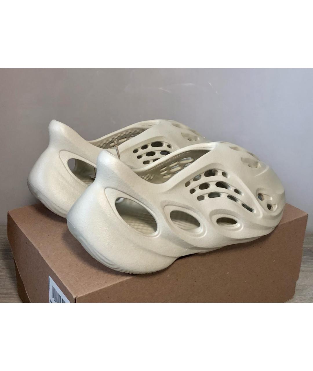 ADIDAS YEEZY Белые резиновые шлепанцы, фото 3