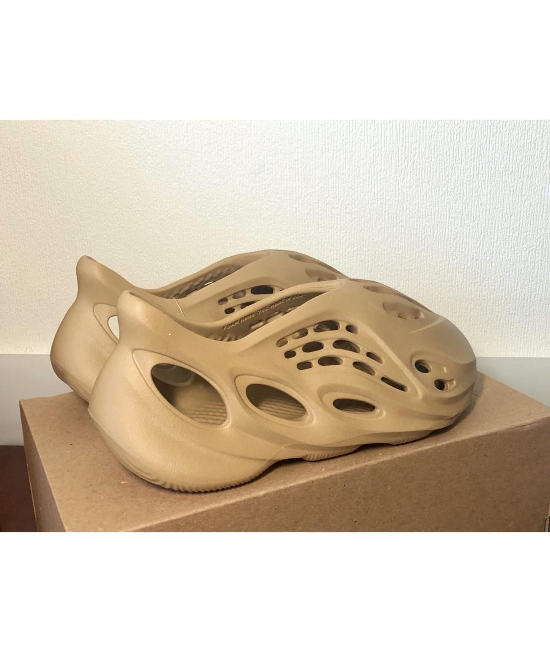 ADIDAS YEEZY Бежевые резиновые шлепанцы, фото 3