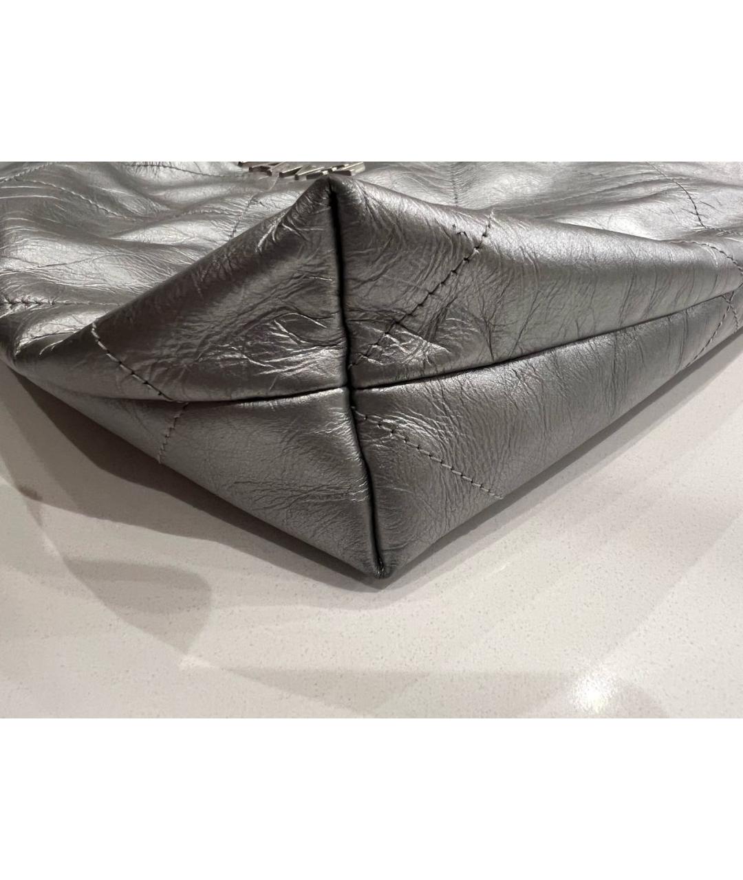 CHANEL Серебряная кожаная сумка с короткими ручками, фото 8